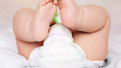 Ini Dia Cara Memantau Kesehatan Bayi dari Warna Tinja